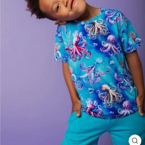 Bums and Roses Colorful Octopus short sleeve t shirt and shorts 4T